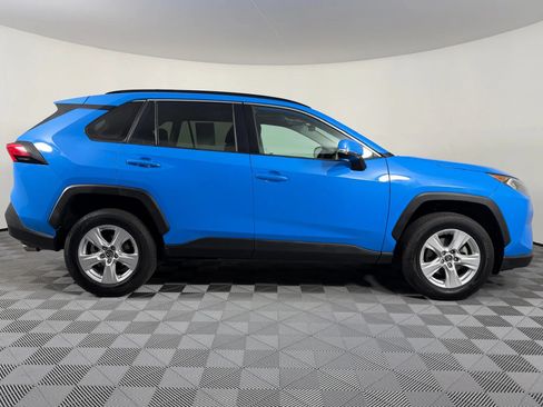 Used 2019 Toyota RAV4 XLE AWD/4WD image 7