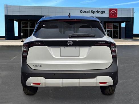 New 2026 Nissan Kicks SV w/ SV Premium Package FWD image 4