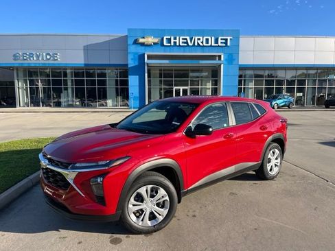 New 2026 Chevrolet Trax LS FWD image 2