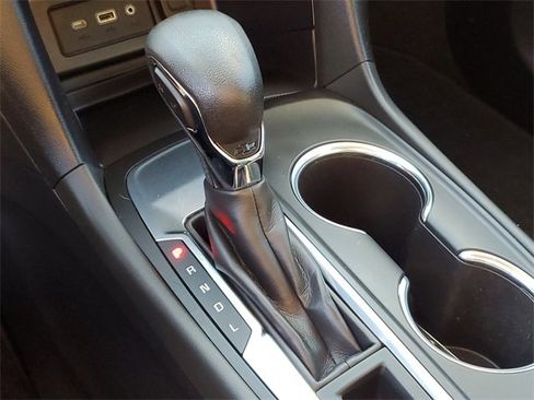 Used 2022 Chevrolet Equinox LT image 24