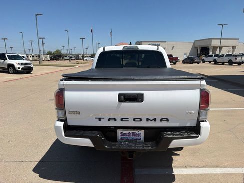 Used 2020 Toyota Tacoma TRD Sport RWD image 6