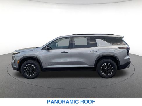 Used 2025 Chevrolet Traverse Z71 w/ Enhanced Driving Package AWD/4WD image 10