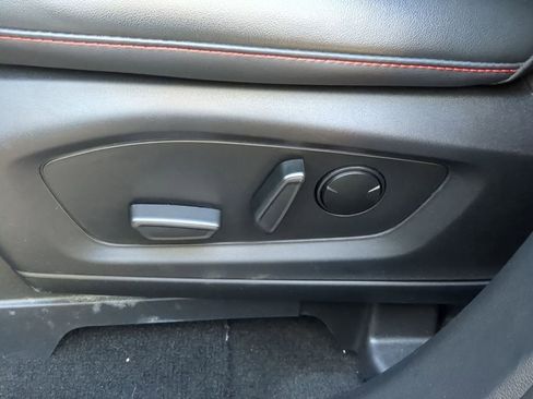 Used 2025 Ford Explorer ST-Line w/ ST-Line Street Pack image 14