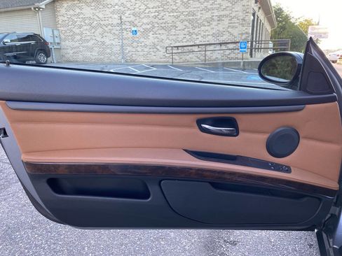 Used 2009 BMW 335i Coupe image 11