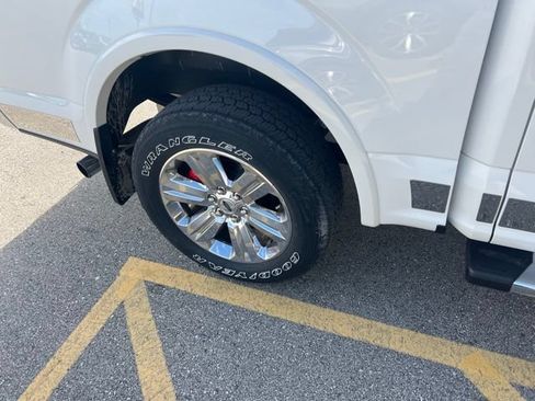 Used 2020 Ford F150 Lariat w/ Equipment Group 502A Luxury AWD/4WD image 6