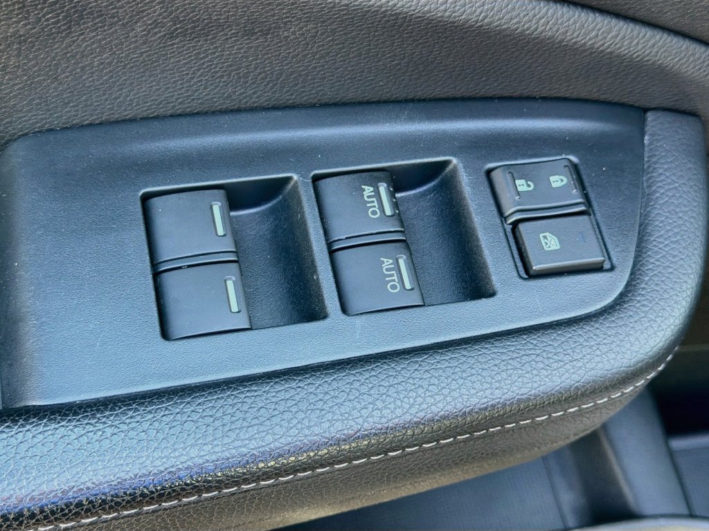 Used 2023 Honda Passport EX-L image 16