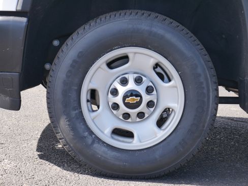 Used 2024 Chevrolet Silverado 2500 W/T AWD/4WD image 14