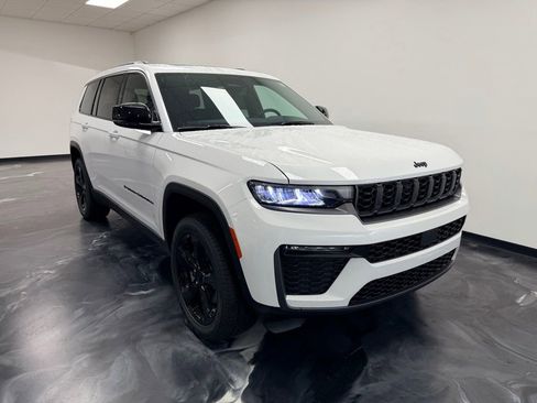 New 2026 Jeep Grand Cherokee L Limited AWD/4WD image 24