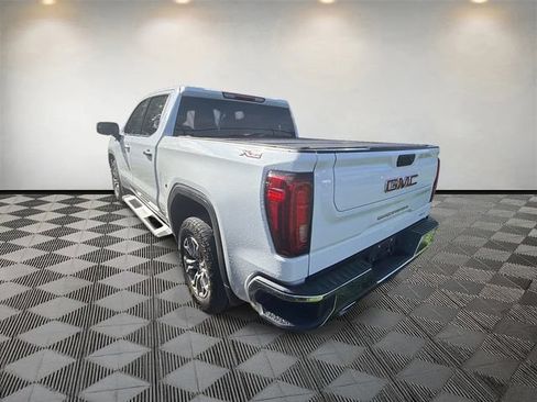 Used 2022 GMC Sierra 1500 SLT w/ SLT Convenience Package AWD/4WD image 8