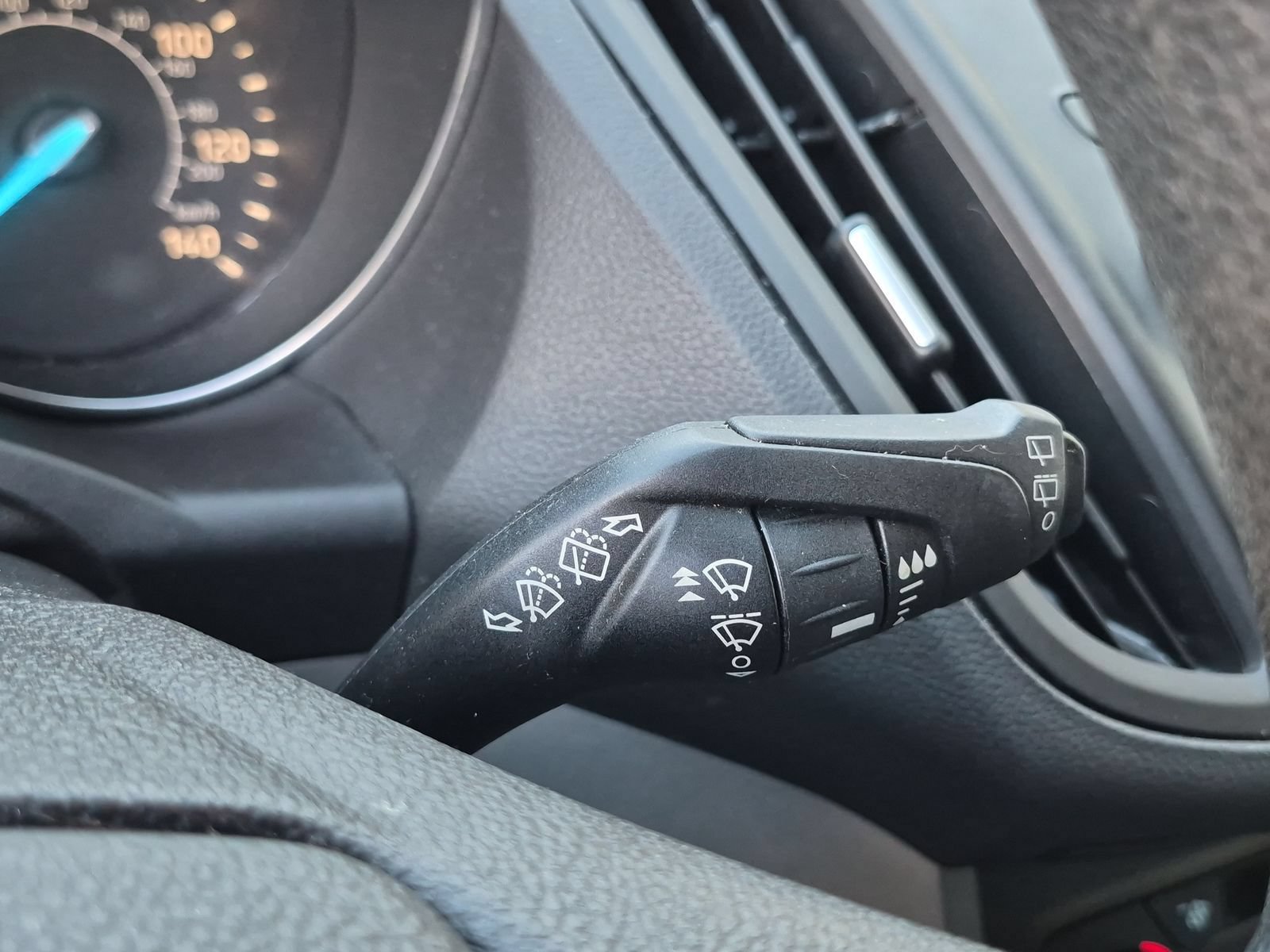 Used 2018 Ford Escape SE AWD/4WD image 24