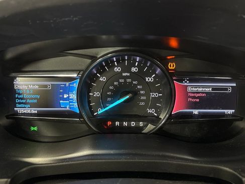 Used 2017 Ford Explorer Limited FWD image 16