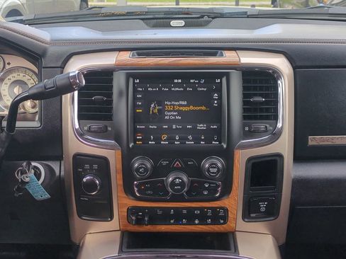 Used 2018 RAM 2500 Longhorn image 19