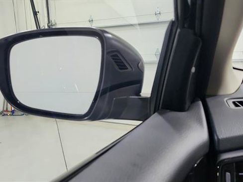 Certified 2022 Nissan Rogue Sport SL FWD image 13