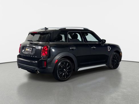 Used 2024 MINI Cooper Countryman S FWD image 3