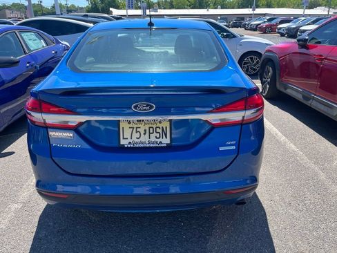 Used 2018 Ford Fusion SE w/ Equipment Group 201A FWD image 5
