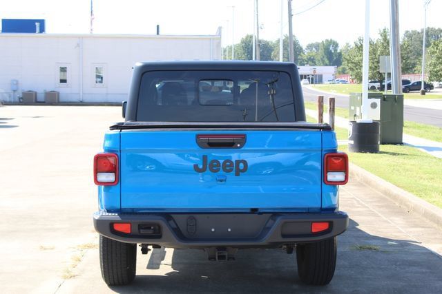 Used 2022 Jeep Gladiator Sport AWD/4WD image 4
