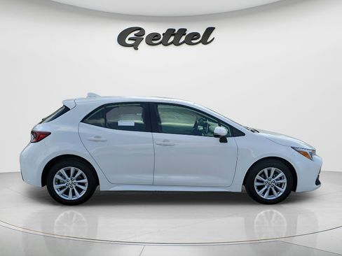 Certified 2025 Toyota Corolla SE FWD image 4