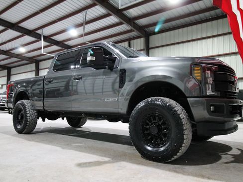 Used 2019 Ford F250 Lariat AWD/4WD image 16