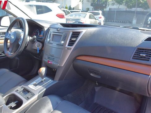 Used 2014 Subaru Outback 3.6R Limited image 11