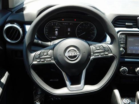 Used 2025 Nissan Versa SV w/ Trunk Package image 20