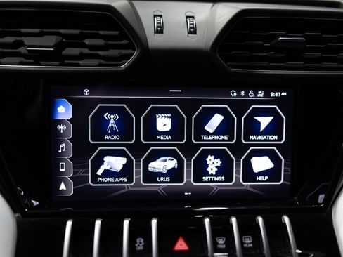 Used 2020 Lamborghini Urus image 33
