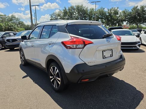 Used 2020 Nissan Kicks SV FWD image 6