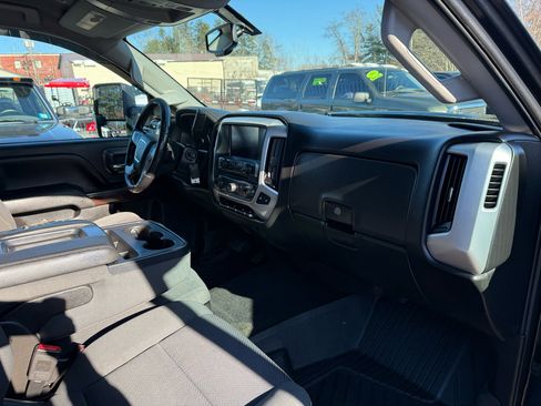 Used 2016 GMC Sierra 3500 SLE w/ SLE Preferred Package image 18