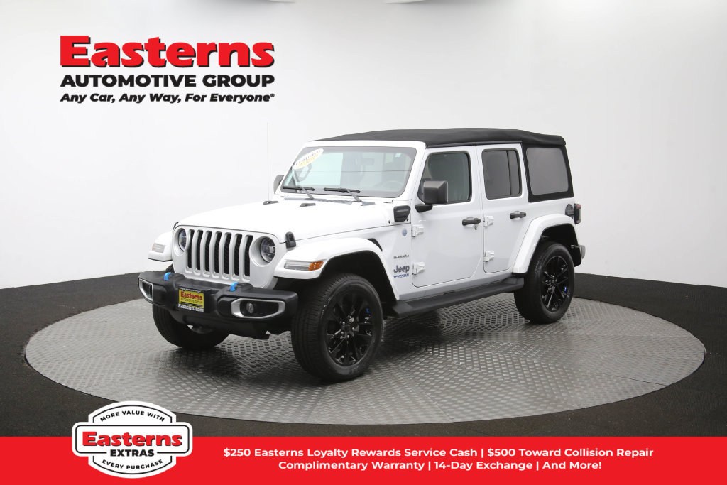 Used 2022 Jeep Wrangler Unlimited Sahara w/ Cold Weather Group AWD/4WD image 58