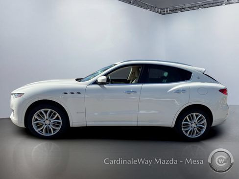 Used 2019 Maserati Levante GranLusso AWD/4WD image 7