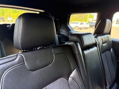 Used 2024 Jeep Grand Cherokee L Laredo AWD/4WD image 23