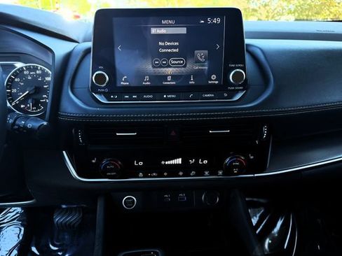Used 2021 Nissan Rogue SV w/ Premium Package FWD image 22