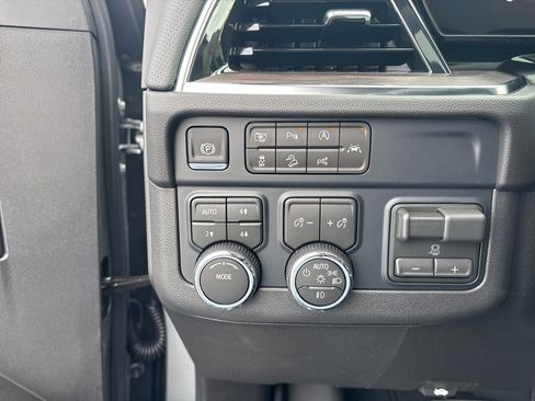 New 2026 Chevrolet Tahoe Premier w/ Sun And Tow Package image 21