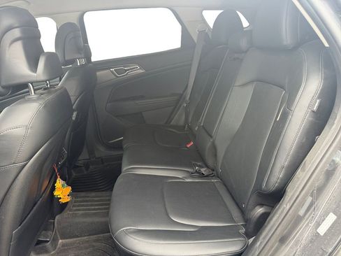 Used 2024 Kia Sportage EX image 13
