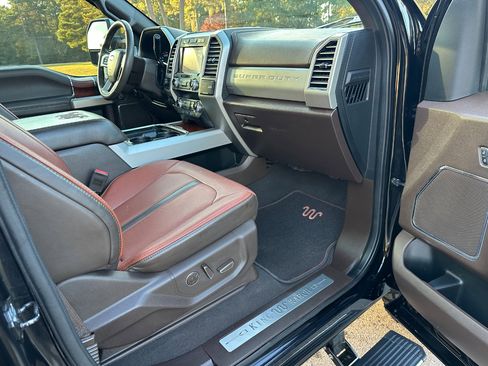 Used 2019 Ford F250 King Ranch w/ King Ranch Ultimate Package image 27