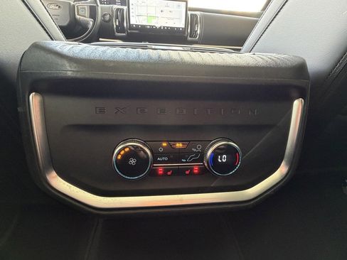 Used 2025 Ford Expedition Max Platinum w/ Stealth Appearance Package AWD/4WD image 39