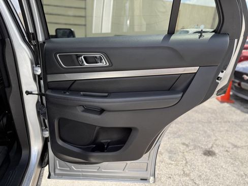 Used 2019 Ford Explorer XLT w/ Equipment Group 202A image 23