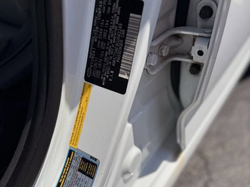 Used 2012 Hyundai Accent GS image 15