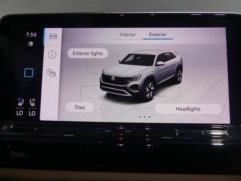 Used 2024 Volkswagen Atlas Cross Sport SE FWD image 39