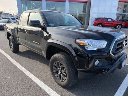 Used 2022 Toyota Tacoma TRD Sport image 1