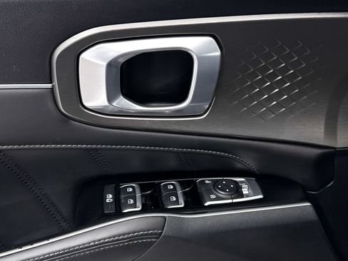 Used 2022 Kia Sorento SX FWD image 30