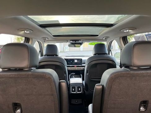 Used 2024 Kia Sorento EX w/ Panoramic Sunroof Package FWD image 29