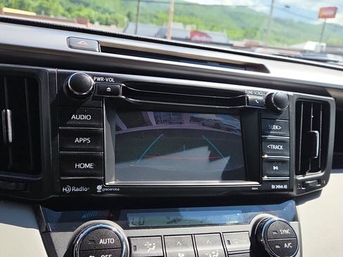 Used 2016 Toyota RAV4 XLE FWD image 29