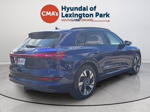 Used 2022 Audi e-tron Premium AWD/4WD image 5