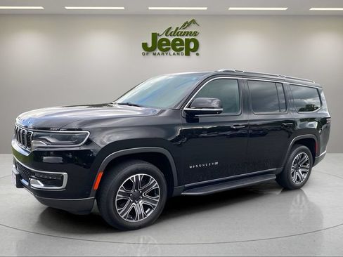 Used 2022 Jeep Wagoneer Series III AWD/4WD image 2