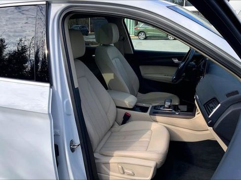 Certified 2023 Audi Q5 2.0T Premium Plus w/ Premium Plus Package image 8