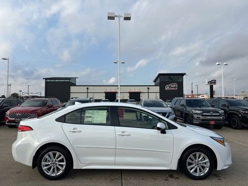 New 2026 Toyota Corolla LE image 3