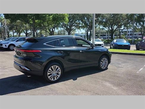 Used 2021 Toyota Venza Limited image 39