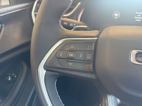 New 2025 Jeep Grand Cherokee Laredo w/ Luxury Tech Group I image 21