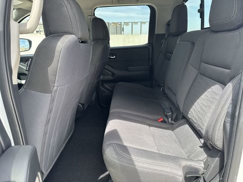 Used 2023 Nissan Frontier SV w/ Technology Package image 16