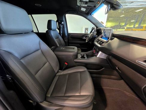 Used 2022 Chevrolet Suburban LT AWD/4WD image 63